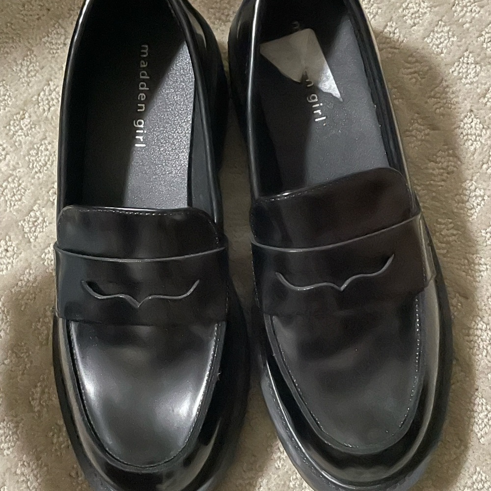 Steve Madden Black Leather Loafers - Picture 6 of 8